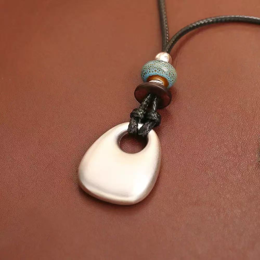 Minimal Matte Silver Pendant Necklace for Women