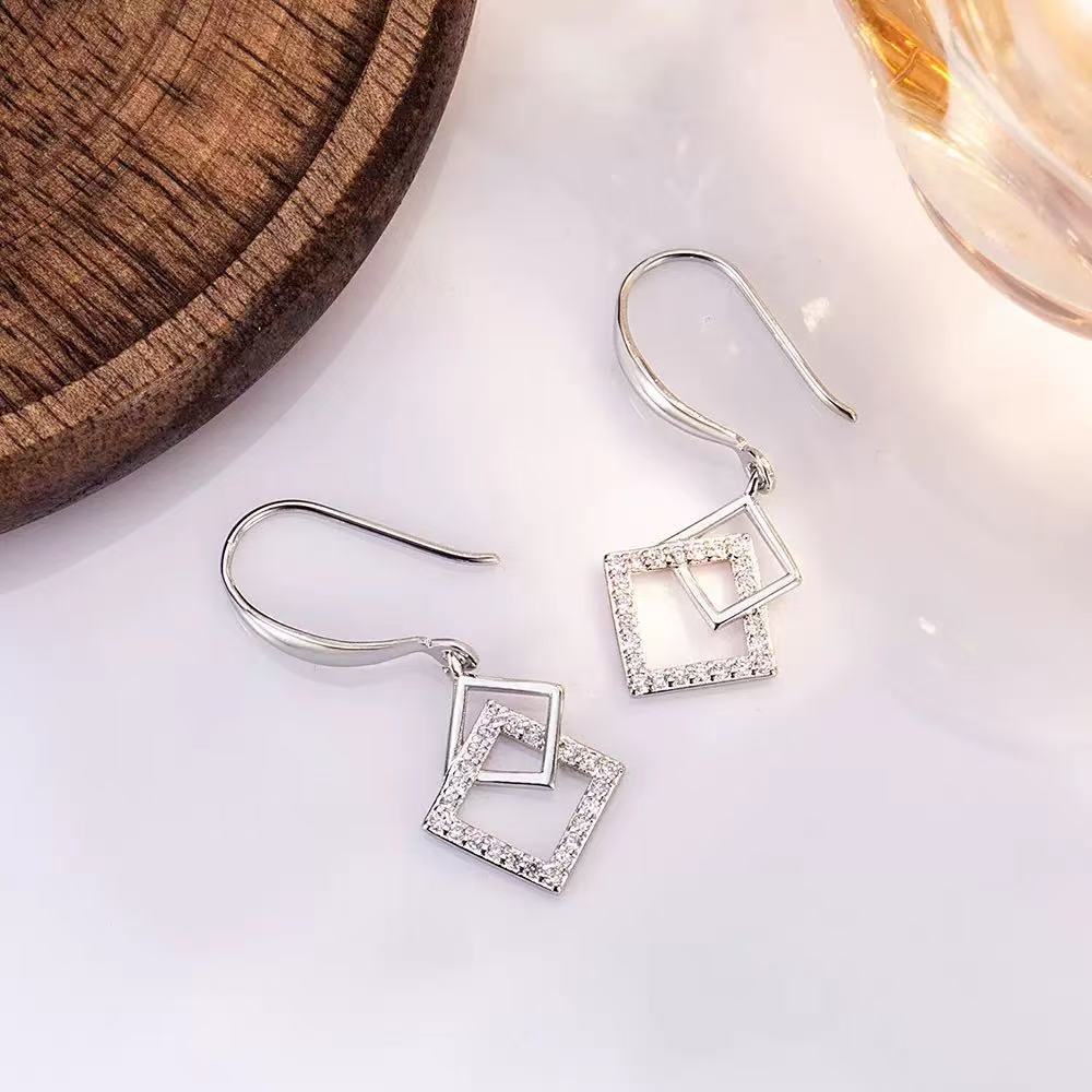 Openwork Diamond Shape Earrings in Mixed Materials