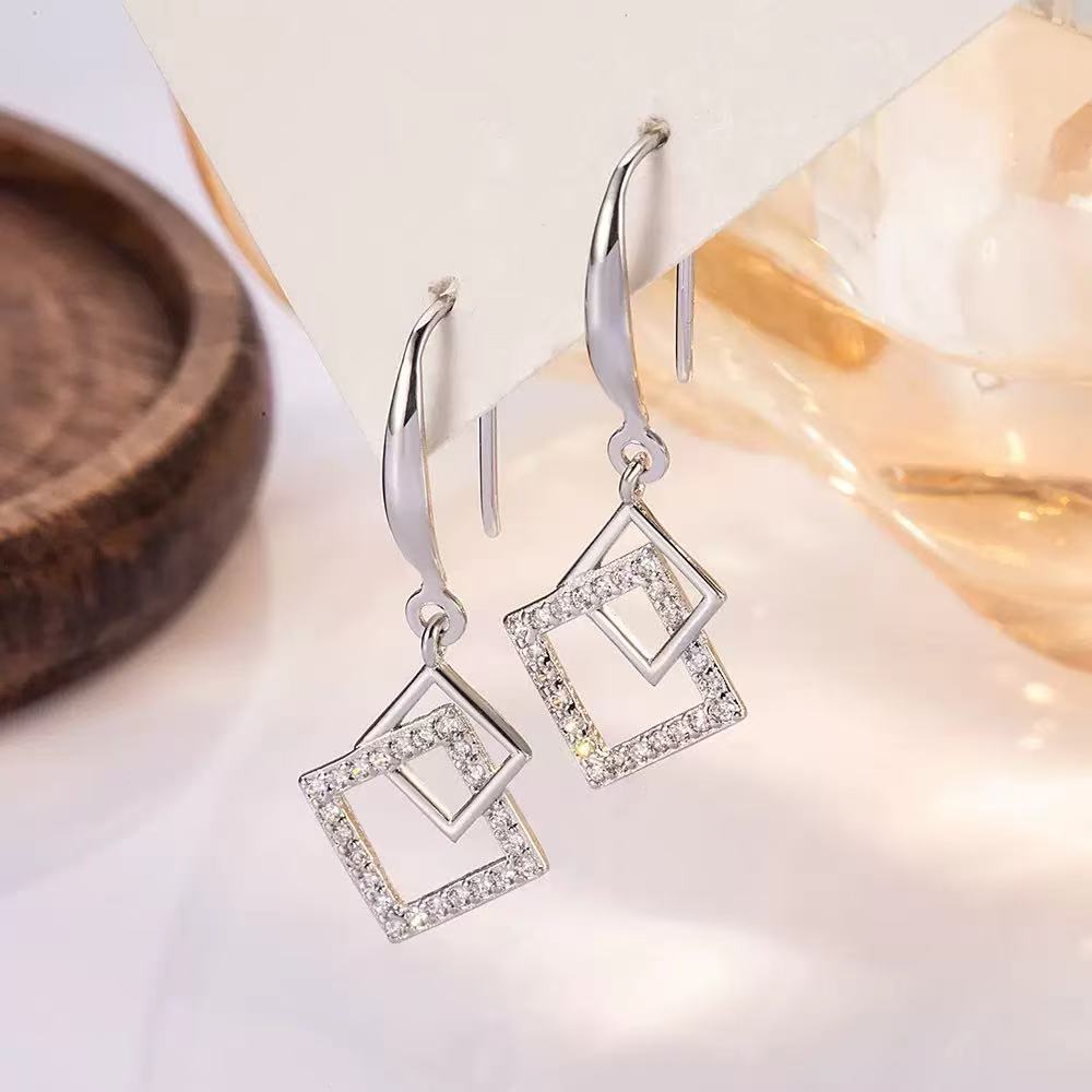 Openwork Diamond Shape Earrings in Mixed Materials